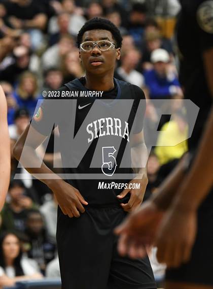 Thumbnail 2 in Sierra Canyon vs. Jesuit (Les Schwab Invitational) photogallery.