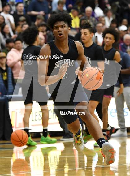 Thumbnail 3 in Sierra Canyon vs. Jesuit (Les Schwab Invitational) photogallery.