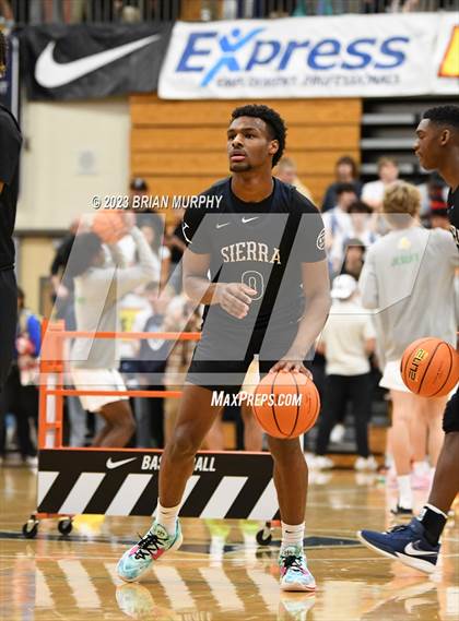 Thumbnail 3 in Sierra Canyon vs. Jesuit (Les Schwab Invitational) photogallery.