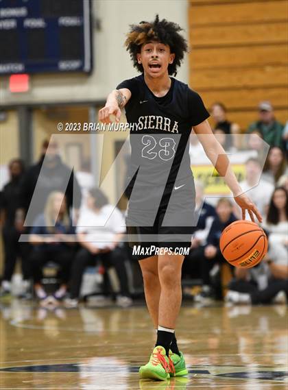 Thumbnail 2 in Sierra Canyon vs. Jesuit (Les Schwab Invitational) photogallery.