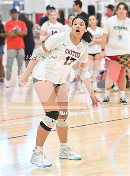Thumbnail 3 in Notre Dame Prep vs. Centennial (Nike TOC Southwest) photogallery.