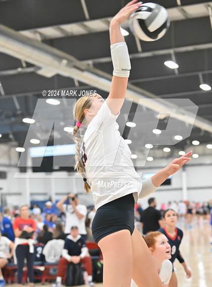 Thumbnail 3 in Notre Dame Prep vs. Centennial (Nike TOC Southwest) photogallery.