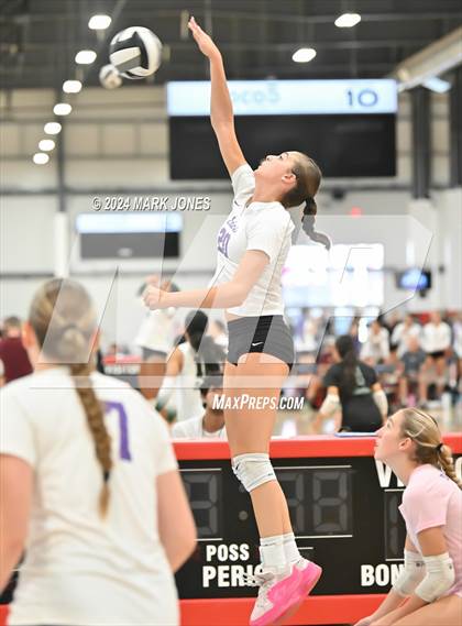Thumbnail 2 in Notre Dame Prep vs. Centennial (Nike TOC Southwest) photogallery.