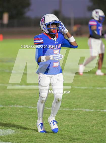 Thumbnail 1 in Columbia @ Royal photogallery.