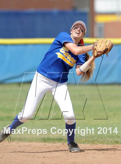 Thumbnail 2 in Orange Lutheran @ Fountain Valley (Game 2) photogallery.