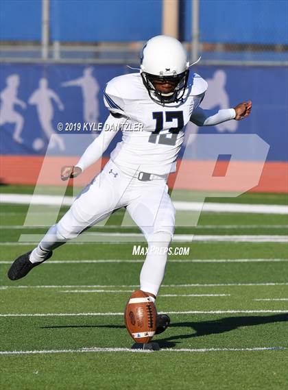 Thumbnail 2 in Grapevine Faith Christian vs. Trinity Christian (TAPPS Division 2 Semifinal) photogallery.