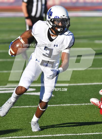 Thumbnail 3 in Grapevine Faith Christian vs. Trinity Christian (TAPPS Division 2 Semifinal) photogallery.