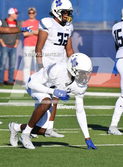 Thumbnail 2 in Grapevine Faith Christian vs. Trinity Christian (TAPPS Division 2 Semifinal) photogallery.