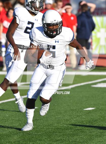 Thumbnail 2 in Grapevine Faith Christian vs. Trinity Christian (TAPPS Division 2 Semifinal) photogallery.