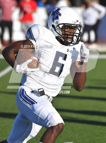 Thumbnail 2 in Grapevine Faith Christian vs. Trinity Christian (TAPPS Division 2 Semifinal) photogallery.