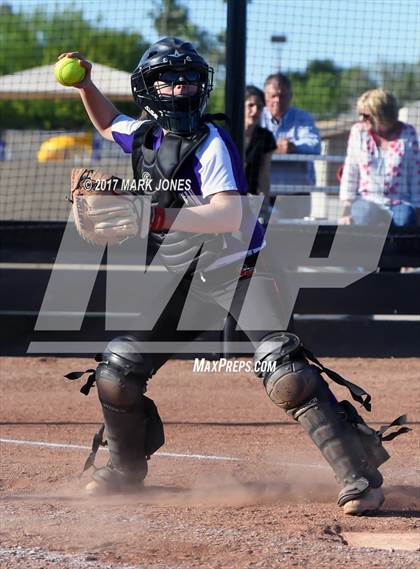Thumbnail 2 in Chino Valley @ Northwest Christian photogallery.