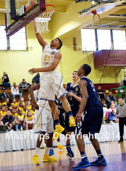 Thumbnail 2 in La Lumiere vs. Huntington St. Joseph Prep (Dick's Sporting Goods National Tournament) photogallery.