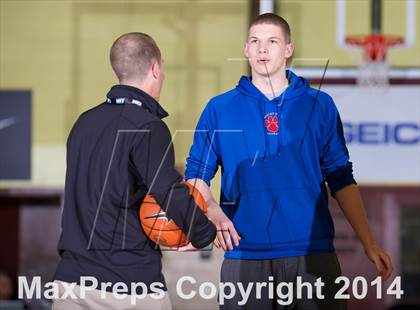 Thumbnail 2 in La Lumiere vs. Huntington St. Joseph Prep (Dick's Sporting Goods National Tournament) photogallery.