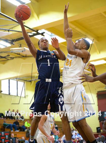 Thumbnail 2 in La Lumiere vs. Huntington St. Joseph Prep (Dick's Sporting Goods National Tournament) photogallery.
