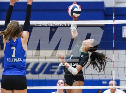 Thumbnail 2 in Plano West vs. Arlington (UIL 6A D2 Area Playoff) photogallery.
