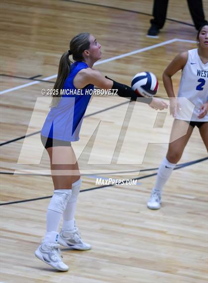 Thumbnail 2 in Plano West vs. Arlington (UIL 6A D2 Area Playoff) photogallery.