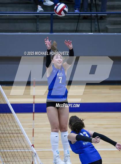 Thumbnail 3 in Plano West vs. Arlington (UIL 6A D2 Area Playoff) photogallery.