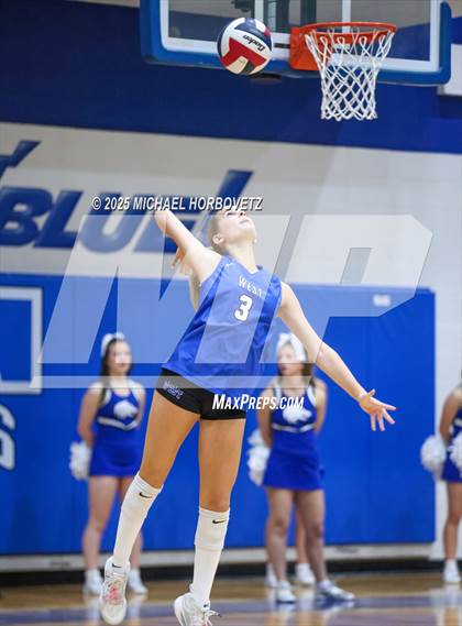 Thumbnail 1 in Plano West vs. Arlington (UIL 6A D2 Area Playoff) photogallery.