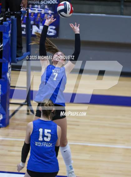 Thumbnail 3 in Plano West vs. Arlington (UIL 6A D2 Area Playoff) photogallery.