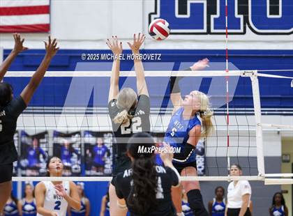 Thumbnail 2 in Plano West vs. Arlington (UIL 6A D2 Area Playoff) photogallery.