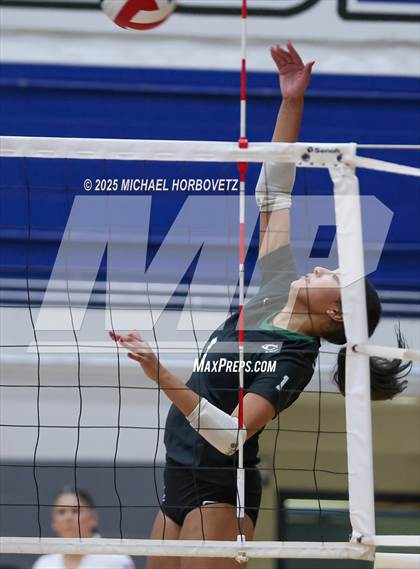 Thumbnail 3 in Plano West vs. Arlington (UIL 6A D2 Area Playoff) photogallery.