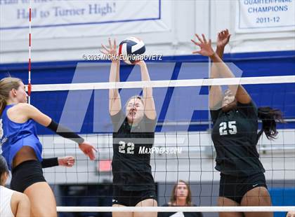 Thumbnail 1 in Plano West vs. Arlington (UIL 6A D2 Area Playoff) photogallery.