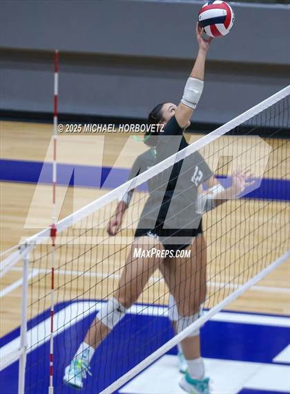 Thumbnail 2 in Plano West vs. Arlington (UIL 6A D2 Area Playoff) photogallery.