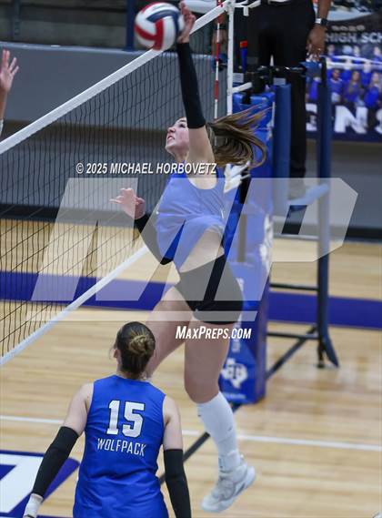 Thumbnail 1 in Plano West vs. Arlington (UIL 6A D2 Area Playoff) photogallery.