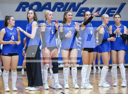 Thumbnail 3 in Plano West vs. Arlington (UIL 6A D2 Area Playoff) photogallery.