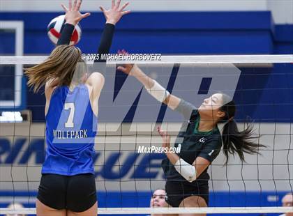 Thumbnail 3 in Plano West vs. Arlington (UIL 6A D2 Area Playoff) photogallery.