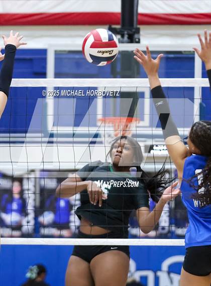 Thumbnail 2 in Plano West vs. Arlington (UIL 6A D2 Area Playoff) photogallery.