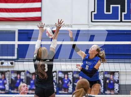 Thumbnail 3 in Plano West vs. Arlington (UIL 6A D2 Area Playoff) photogallery.