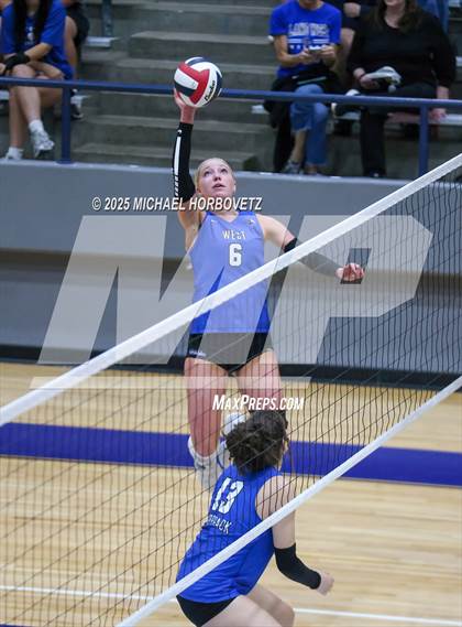 Thumbnail 3 in Plano West vs. Arlington (UIL 6A D2 Area Playoff) photogallery.