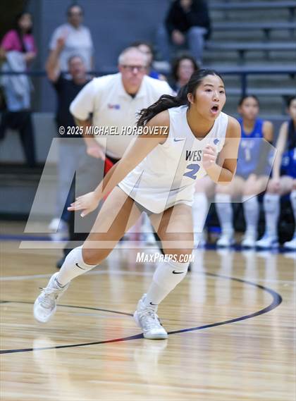 Thumbnail 1 in Plano West vs. Arlington (UIL 6A D2 Area Playoff) photogallery.