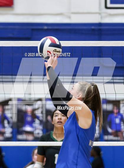 Thumbnail 2 in Plano West vs. Arlington (UIL 6A D2 Area Playoff) photogallery.