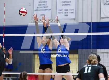 Thumbnail 1 in Plano West vs. Arlington (UIL 6A D2 Area Playoff) photogallery.