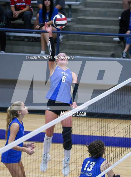 Thumbnail 1 in Plano West vs. Arlington (UIL 6A D2 Area Playoff) photogallery.