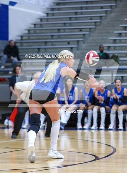 Thumbnail 2 in Plano West vs. Arlington (UIL 6A D2 Area Playoff) photogallery.