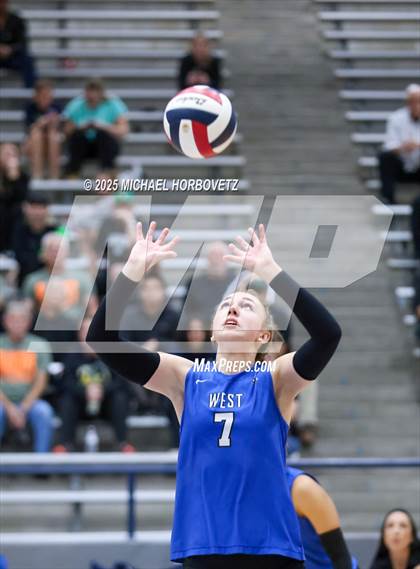 Thumbnail 2 in Plano West vs. Arlington (UIL 6A D2 Area Playoff) photogallery.