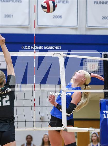 Thumbnail 1 in Plano West vs. Arlington (UIL 6A D2 Area Playoff) photogallery.