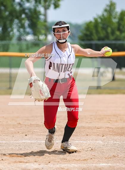 Thumbnail 1 in Wahlert vs Monticello (West Delaware Invitational) photogallery.