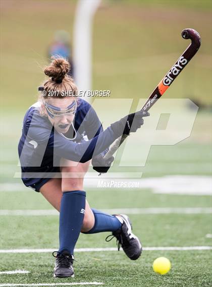 Thumbnail 2 in Staples vs. Darien (CIAC Class L Final) photogallery.