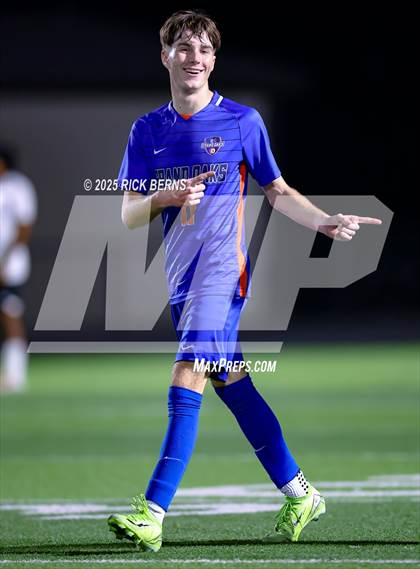 Thumbnail 1 in Grand Oaks vs Willis photogallery.