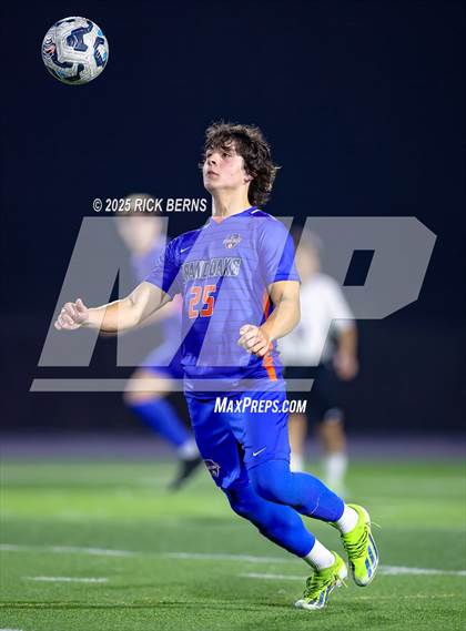 Thumbnail 1 in Grand Oaks vs Willis photogallery.