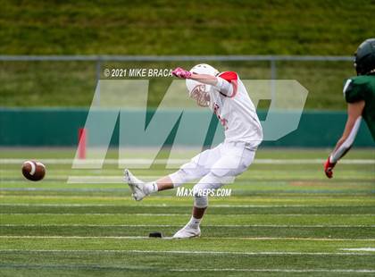 Thumbnail 2 in Narragansett vs Ponaganset (RIIL Division IV Final) photogallery.