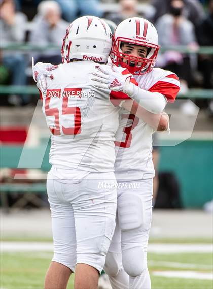Thumbnail 3 in Narragansett vs Ponaganset (RIIL Division IV Final) photogallery.
