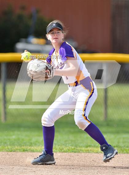 Thumbnail 2 in Madera vs. Armijo (Pre-Season T.O.C.) photogallery.