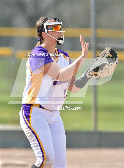 Thumbnail 3 in Madera vs. Armijo (Pre-Season T.O.C.) photogallery.