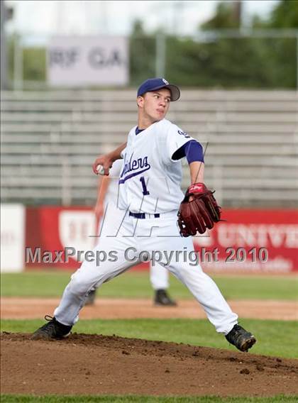 Thumbnail 1 in Stillwater vs. Cretin-Derham Hall (Section 4AAA Championship) photogallery.