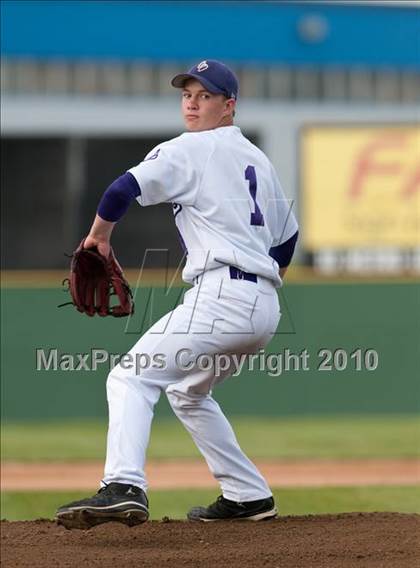Thumbnail 1 in Stillwater vs. Cretin-Derham Hall (Section 4AAA Championship) photogallery.
